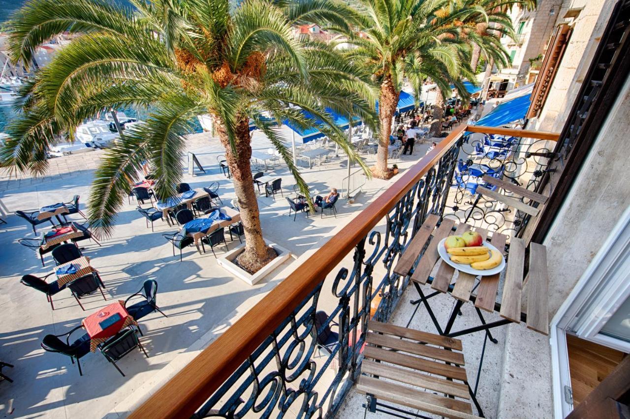 Seafront Rooms Koluna Komiža Exterior foto