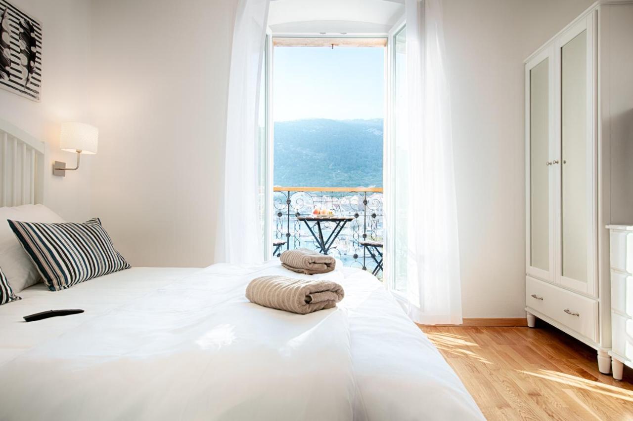Seafront Rooms Koluna Komiža Exterior foto